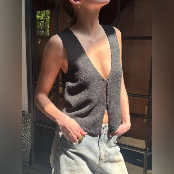 OAK + FORT Black Textured Tank Top - Picture 1 of 4